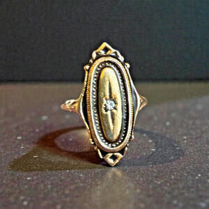 Vintage Avon 1976 Kensington Ring Gold-tone Victorian Revival Signed Size 6-7